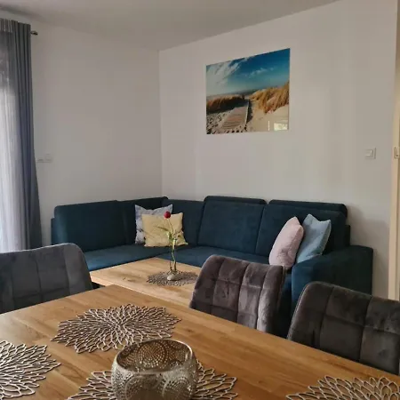 W Sosnowym Lesie 미에드지보드지