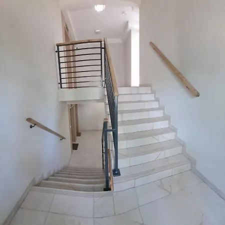 W Sosnowym Lesie 아파트